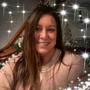 Meet your Posher, Lora